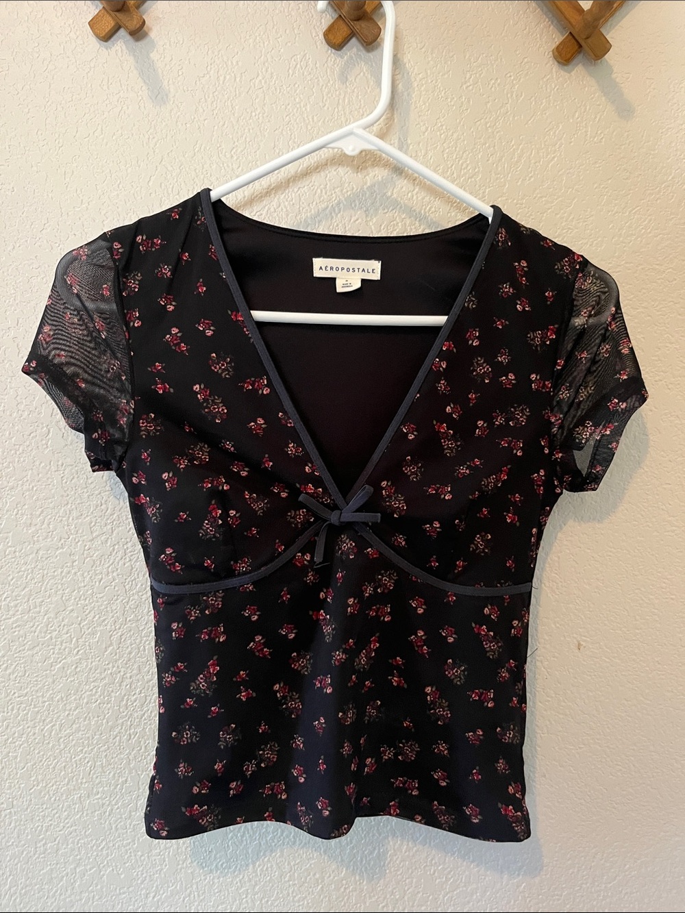 Aeropostale Mesh Black Floral top